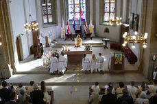 Feier der 1. Heiligen Kommunion in Sankt Crescentius (Foto: Karl-Franz Thiede)